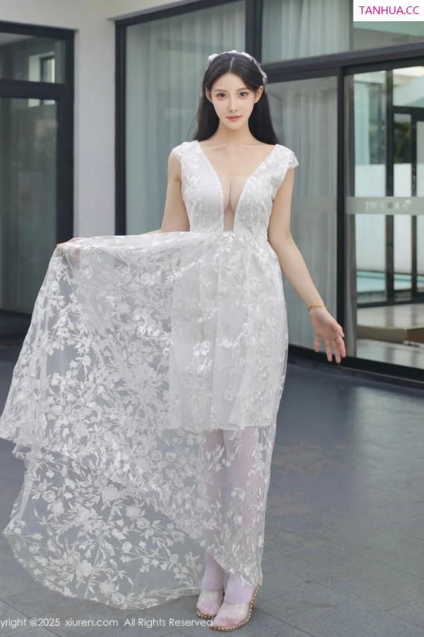   [XiuRen]高清写真图 2025.08.18 No.10661 梨霜儿 白色婚纱第37张图片